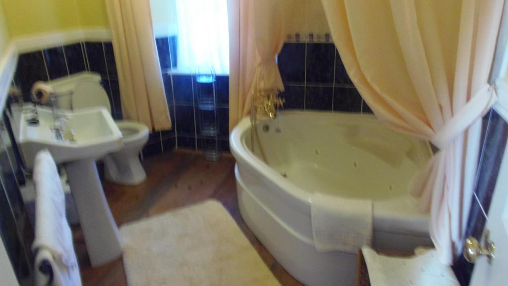 Caheroyn House Athenry Extérieur photo